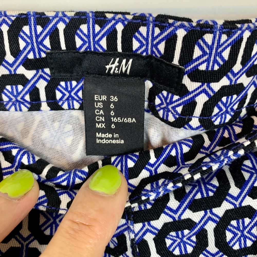 H&M Blue Geometric Cigarette Ankle Crop Pants Sz 6 - Picture 6 of 9